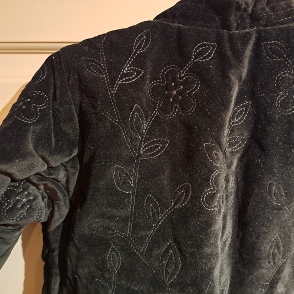 Old Navy girls size 4T black velveteen coat, New - Picture 4 of 9